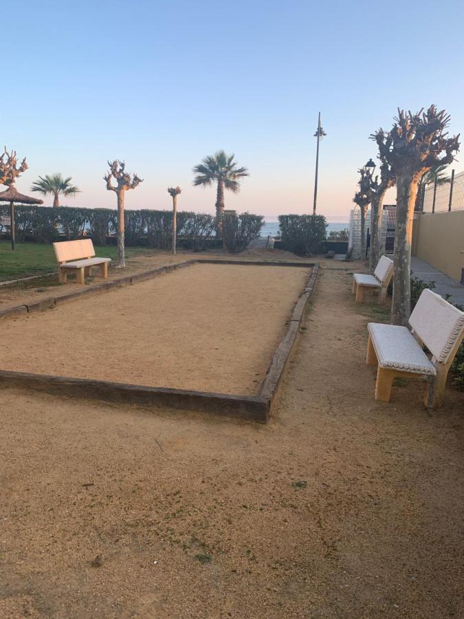 Primera Linea De Playa Con Vistas Al Mar Исла-Канела Экстерьер фото