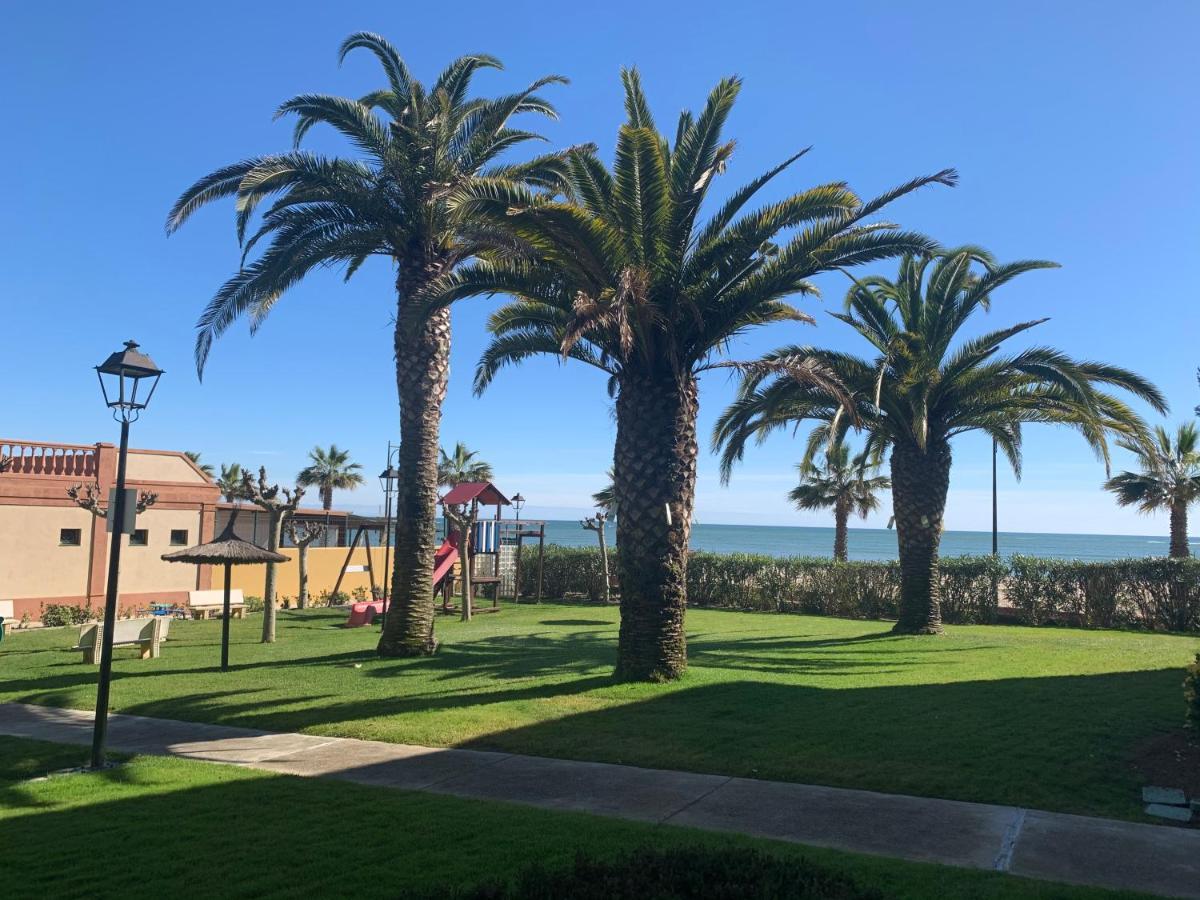 Primera Linea De Playa Con Vistas Al Mar Исла-Канела Экстерьер фото