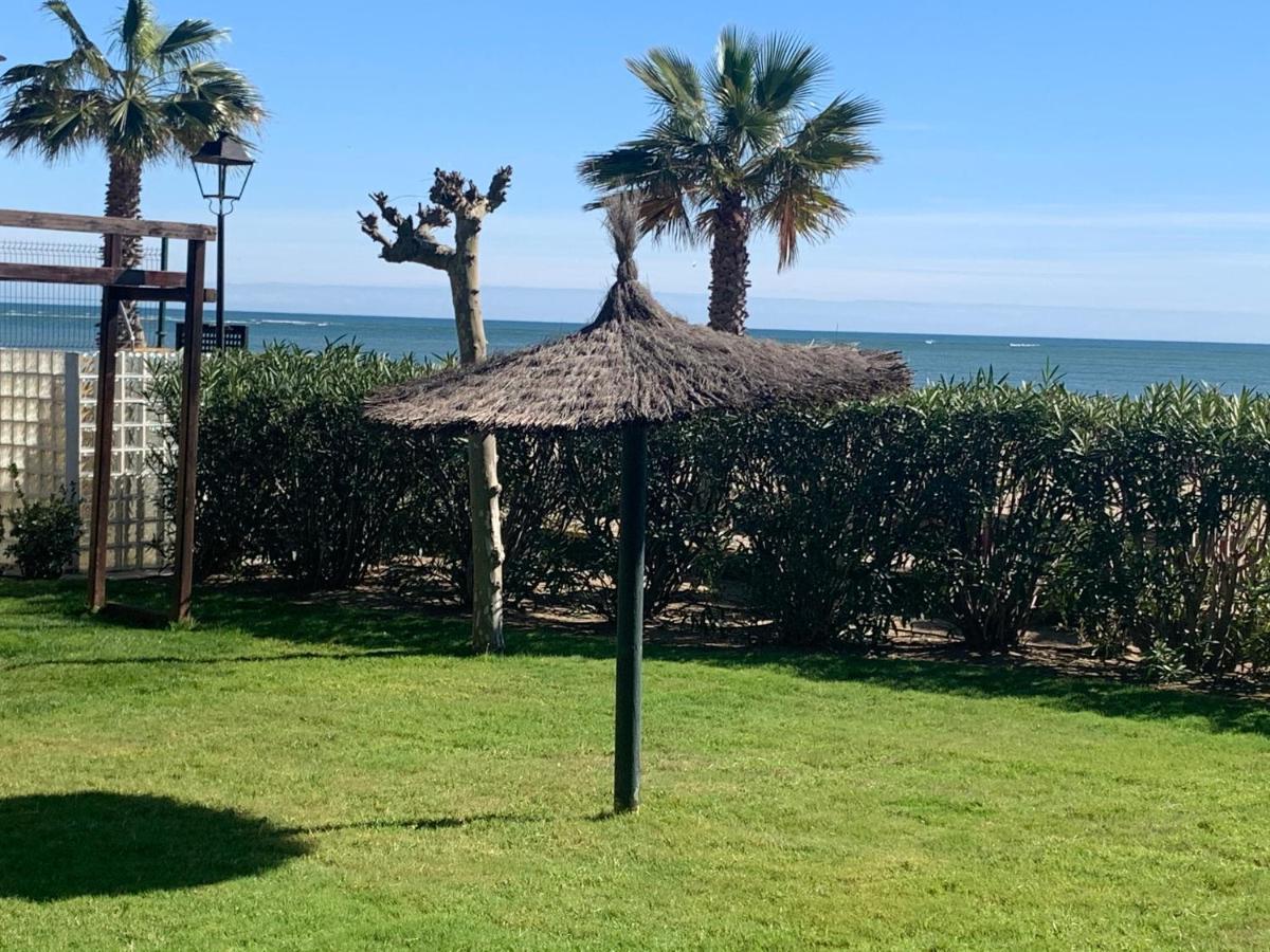 Primera Linea De Playa Con Vistas Al Mar Исла-Канела Экстерьер фото