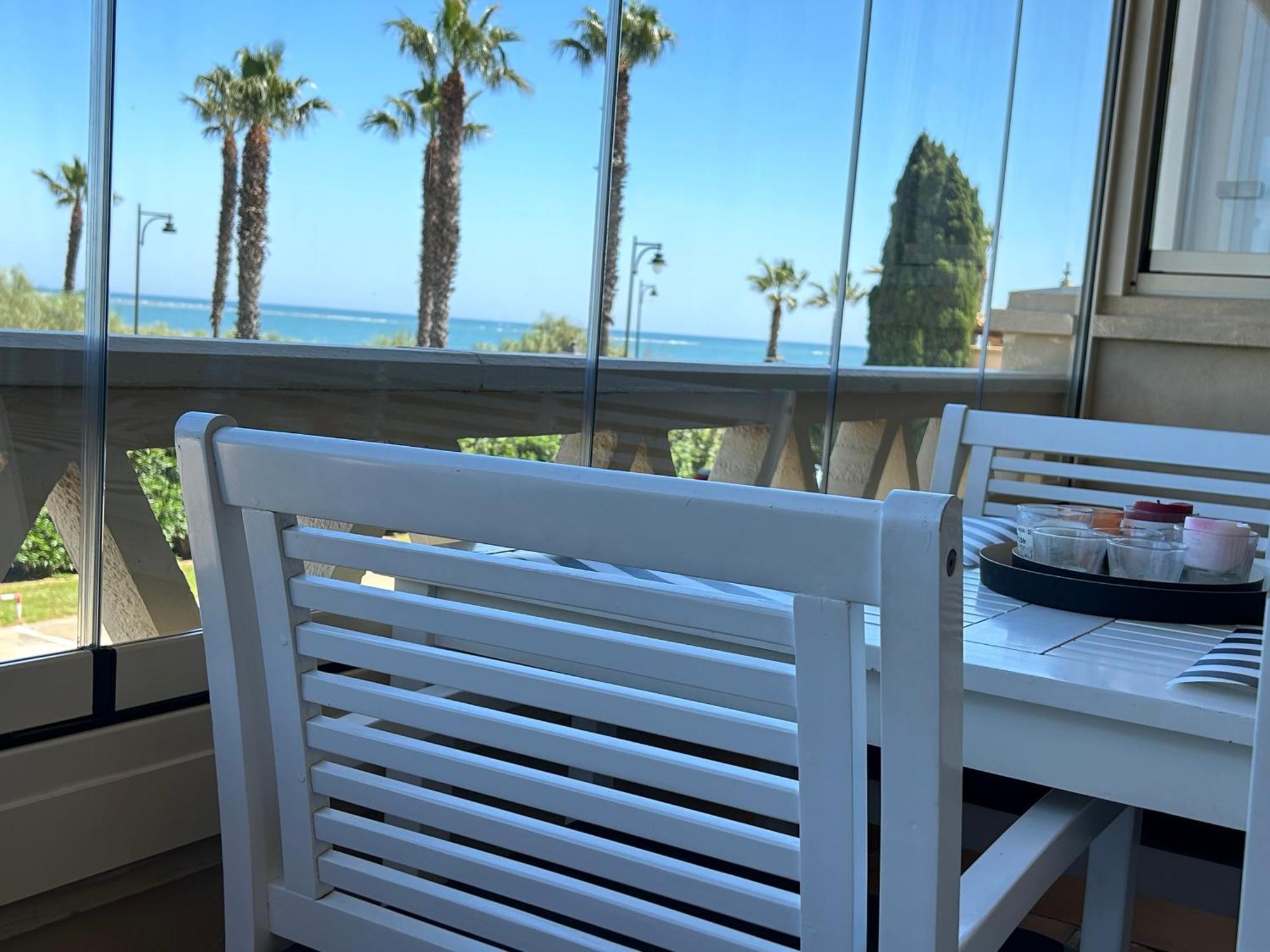 Primera Linea De Playa Con Vistas Al Mar Исла-Канела Экстерьер фото